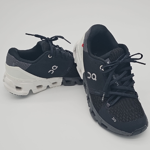 On Running Women's Cloud Flyer Athletic Shoes in Black and White - Picture 12 of 16